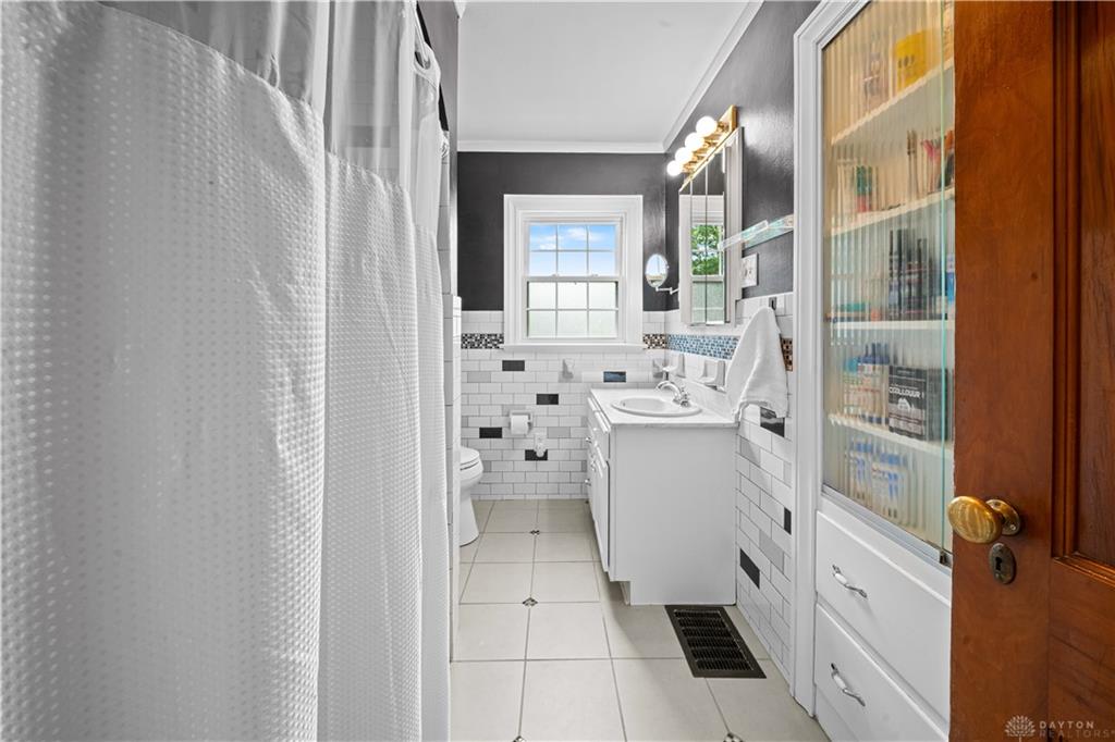 1100 Broadview Property Photo 36