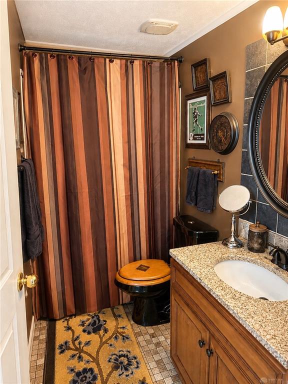 749 Clareridge Property Photo 14