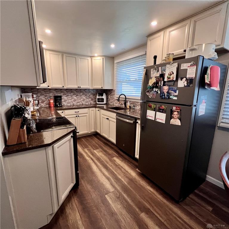 4253 Nevada Property Photo 4