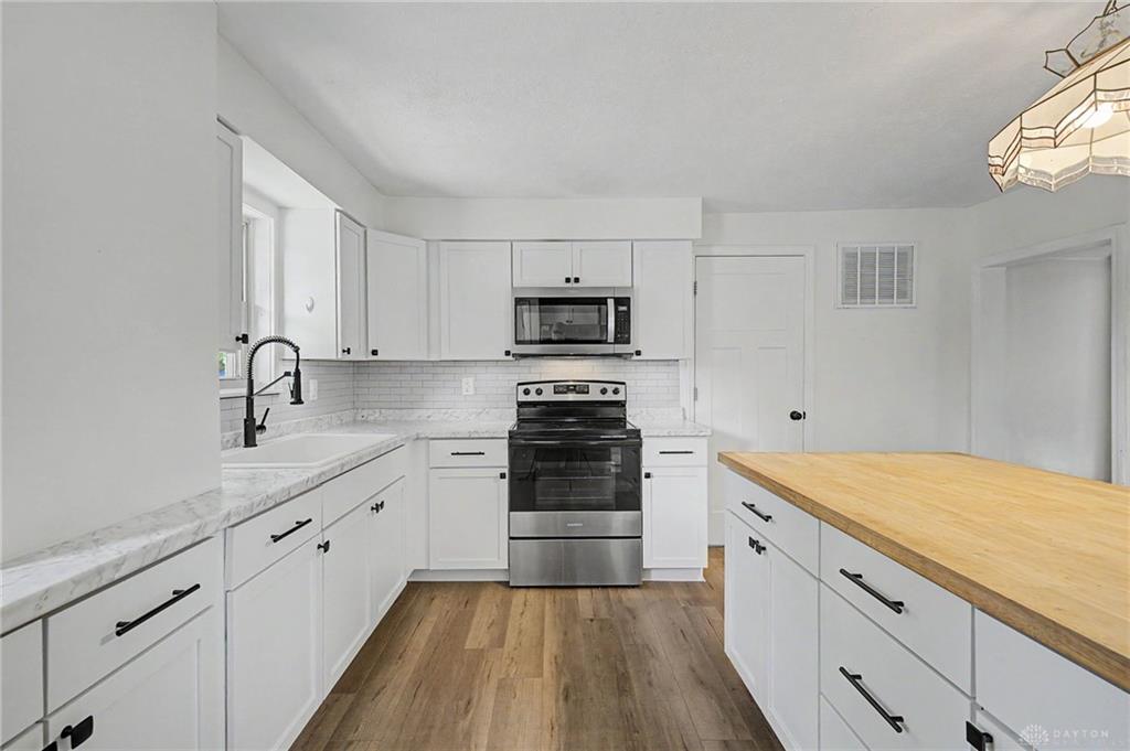 275 E Market Property Photo 18
