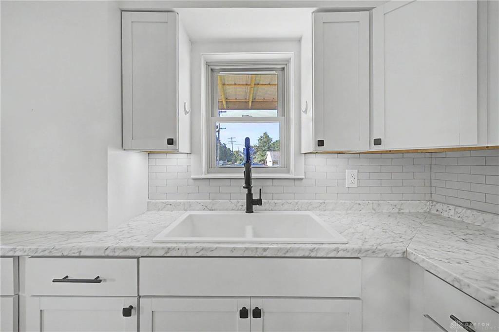 275 E Market Property Photo 20