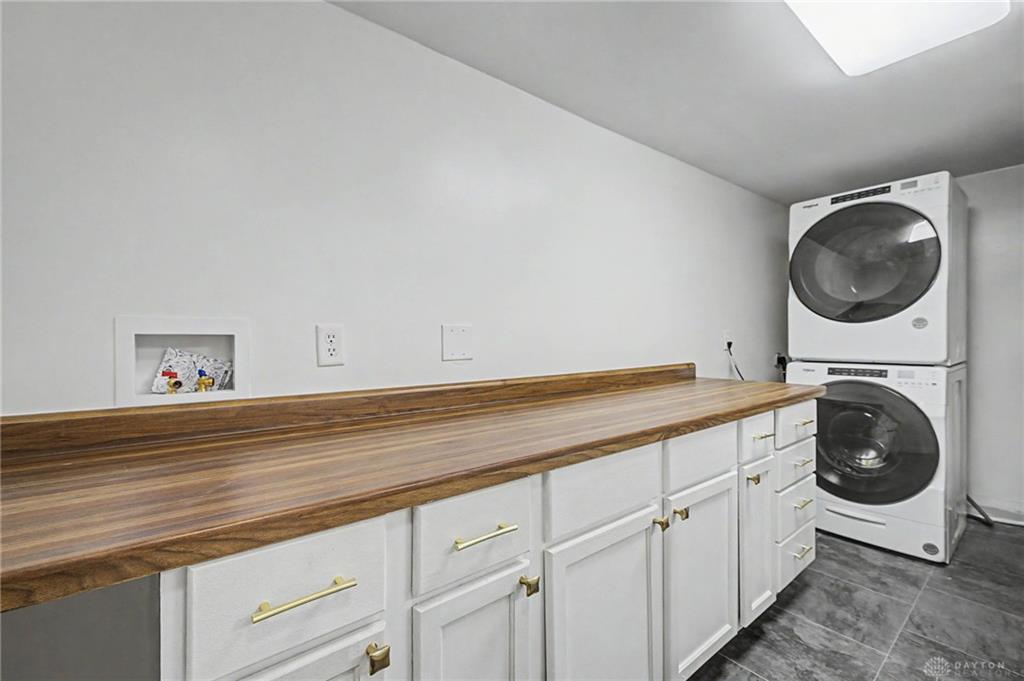 275 E Market Property Photo 22