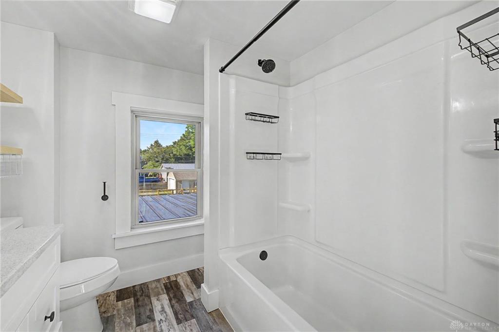 275 E Market Property Photo 27