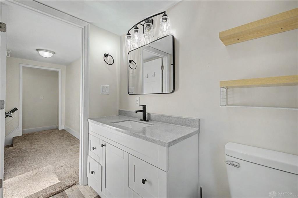 275 E Market Property Photo 28