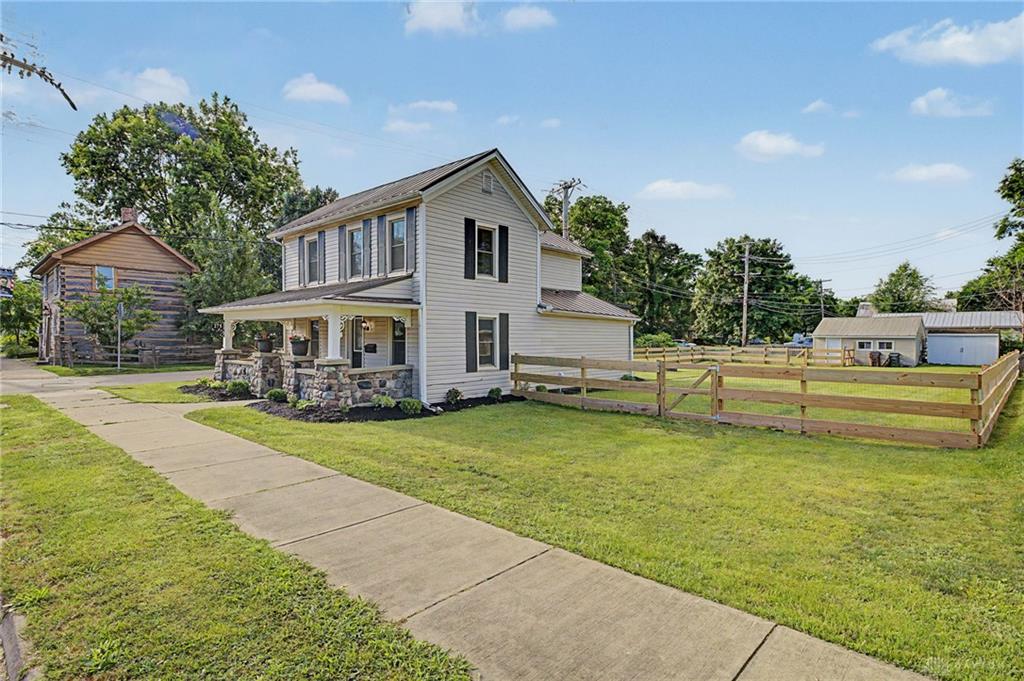 275 E Market Property Photo 31