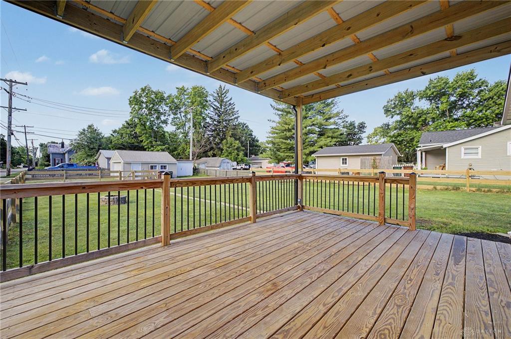 275 E Market Property Photo 34