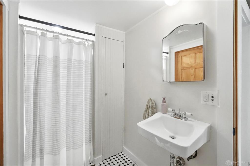 6469 Runkle Property Photo 33