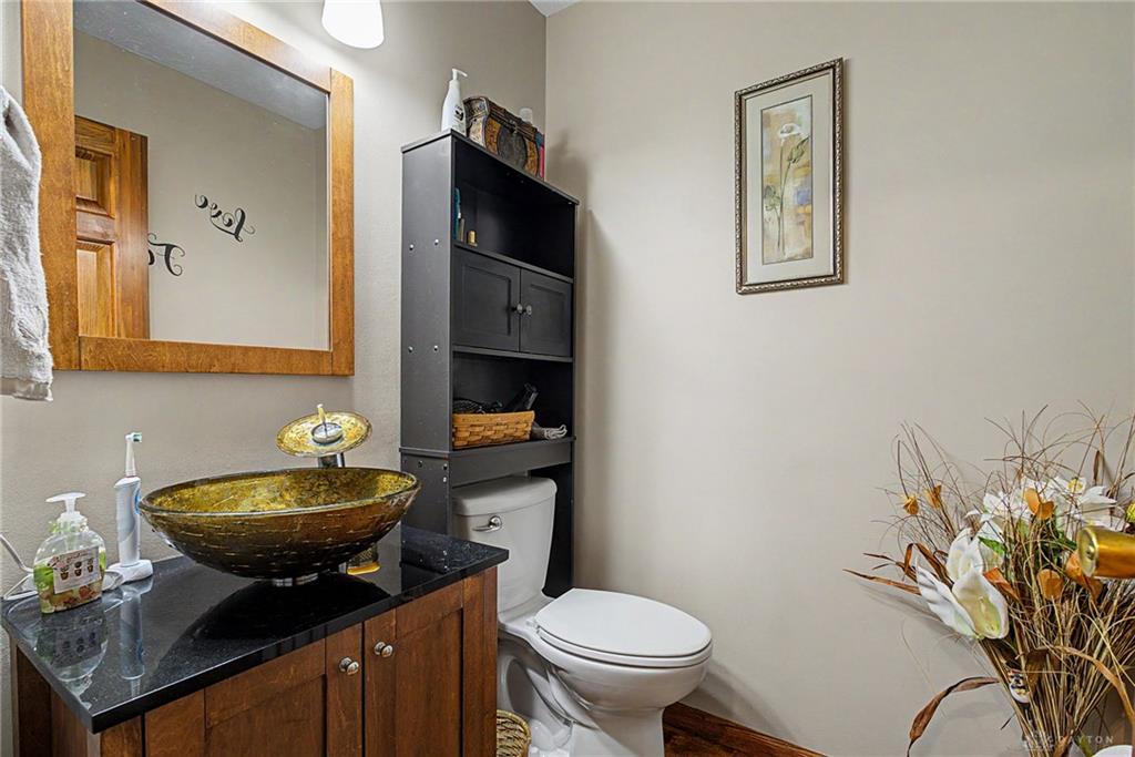 1070 Winston Property Photo 32