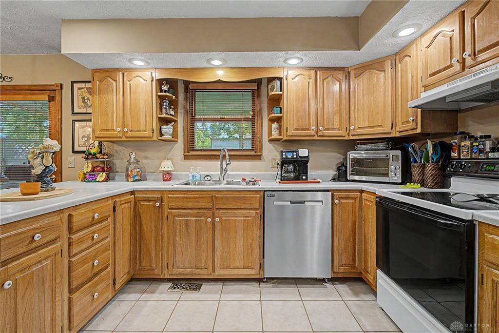 1070 Winston Property Photo 48