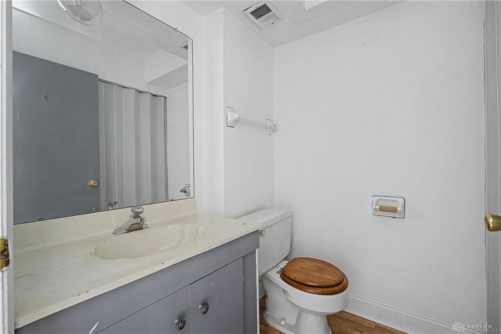4535 Lansmore Property Photo 9