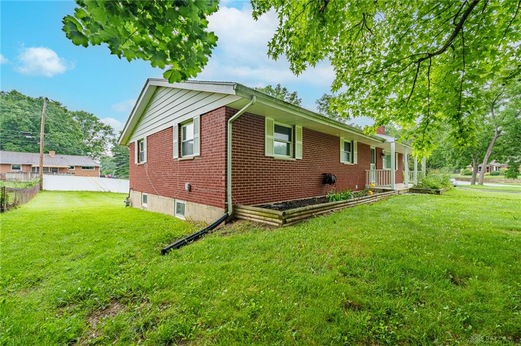 270 Kinsey Property Photo 3