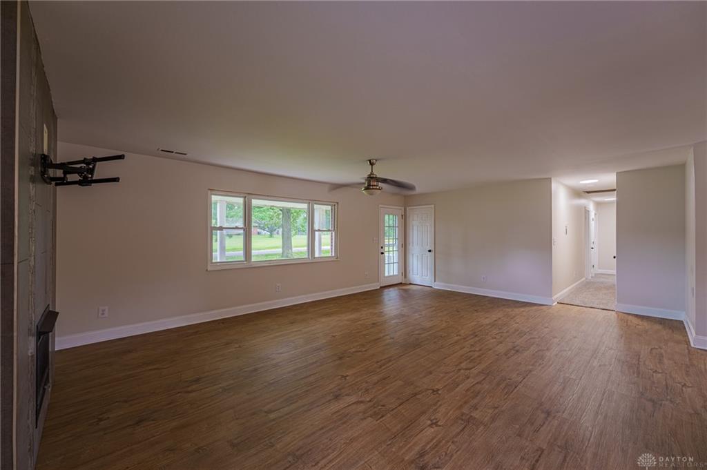 270 Kinsey Property Photo 9