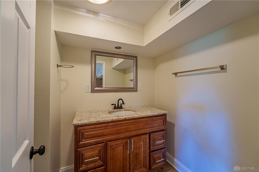 270 Kinsey Property Photo 30