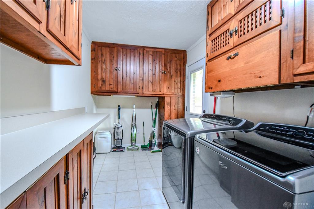 2425 Westlawn Property Photo 21