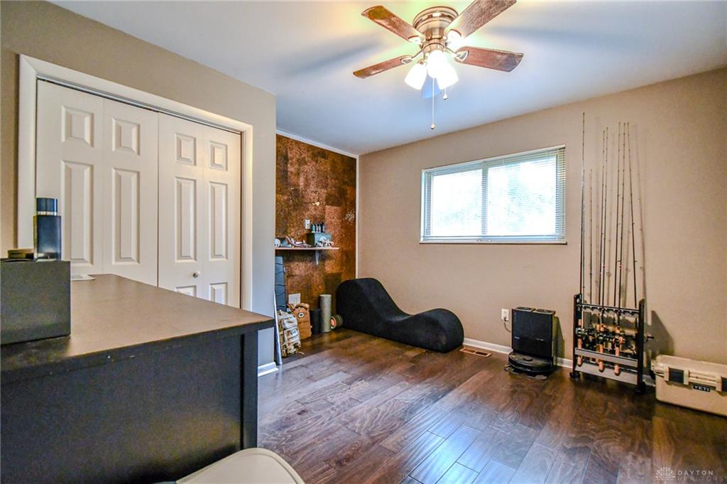 2425 Westlawn Property Photo 29