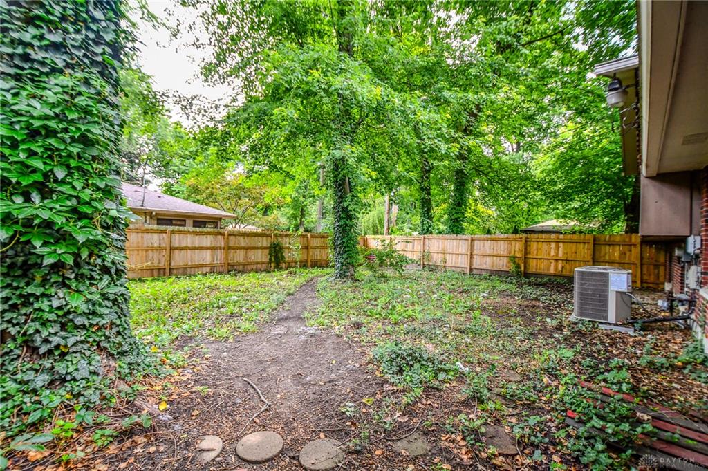 2425 Westlawn Property Photo 42