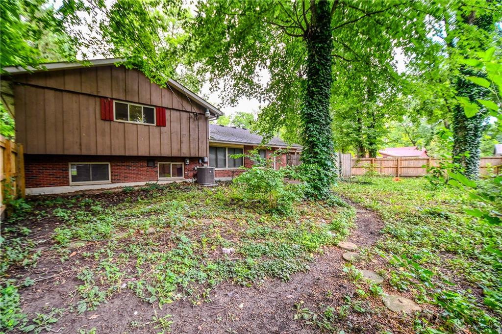 2425 Westlawn Property Photo 43