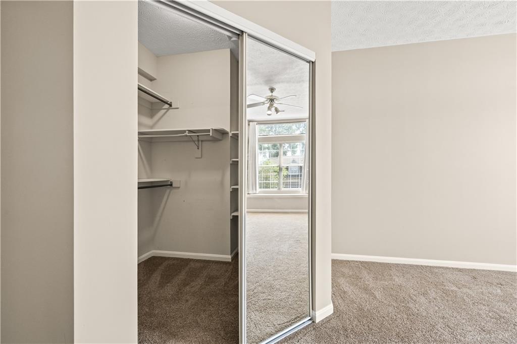 908 Cambridge Property Photo 34