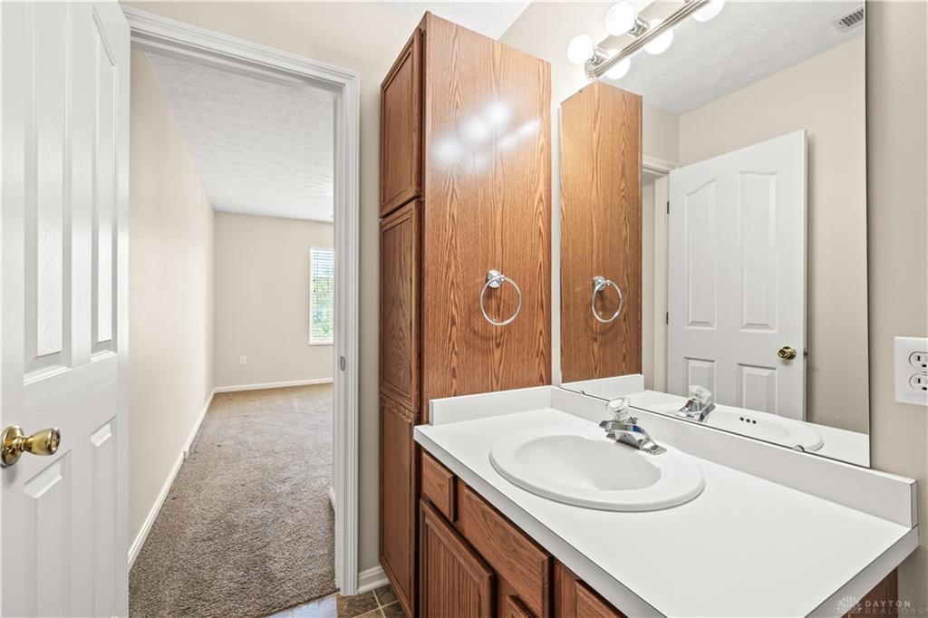 908 Cambridge Property Photo 40