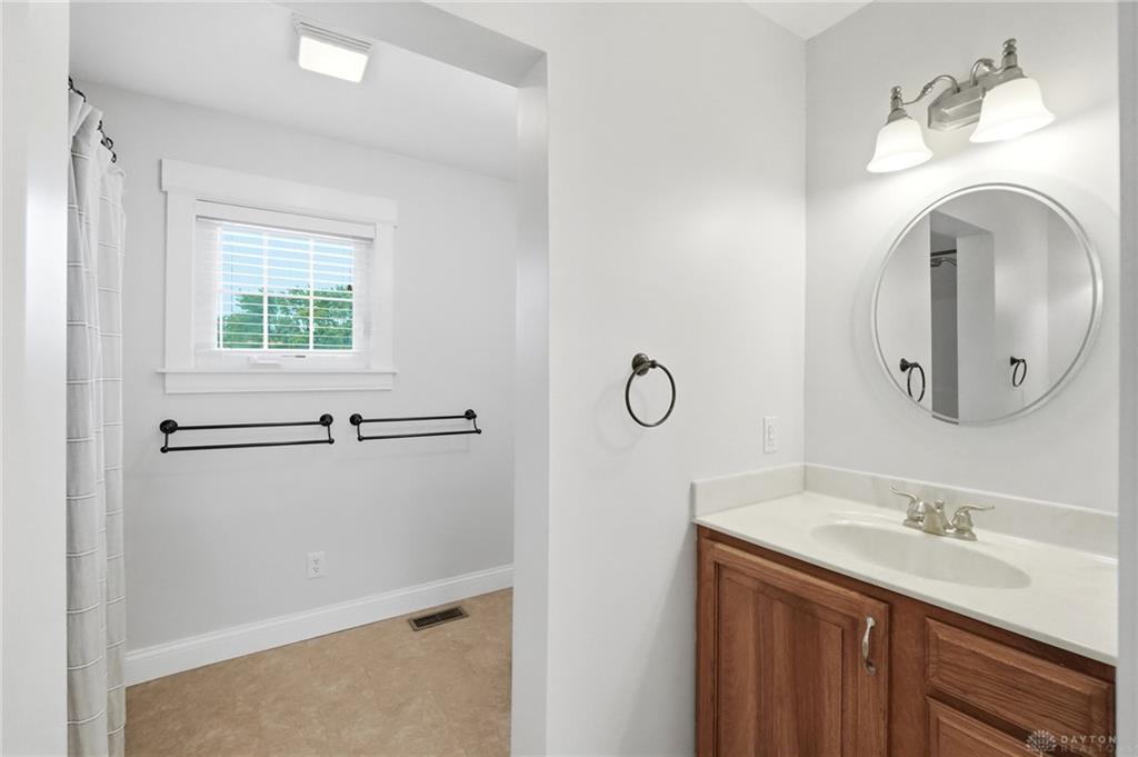 2425 Delta Property Photo 34