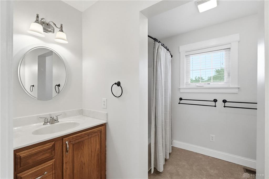 2425 Delta Property Photo 35