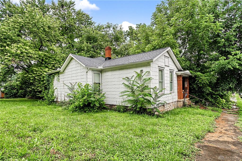 533 Parrot Property Photo 3