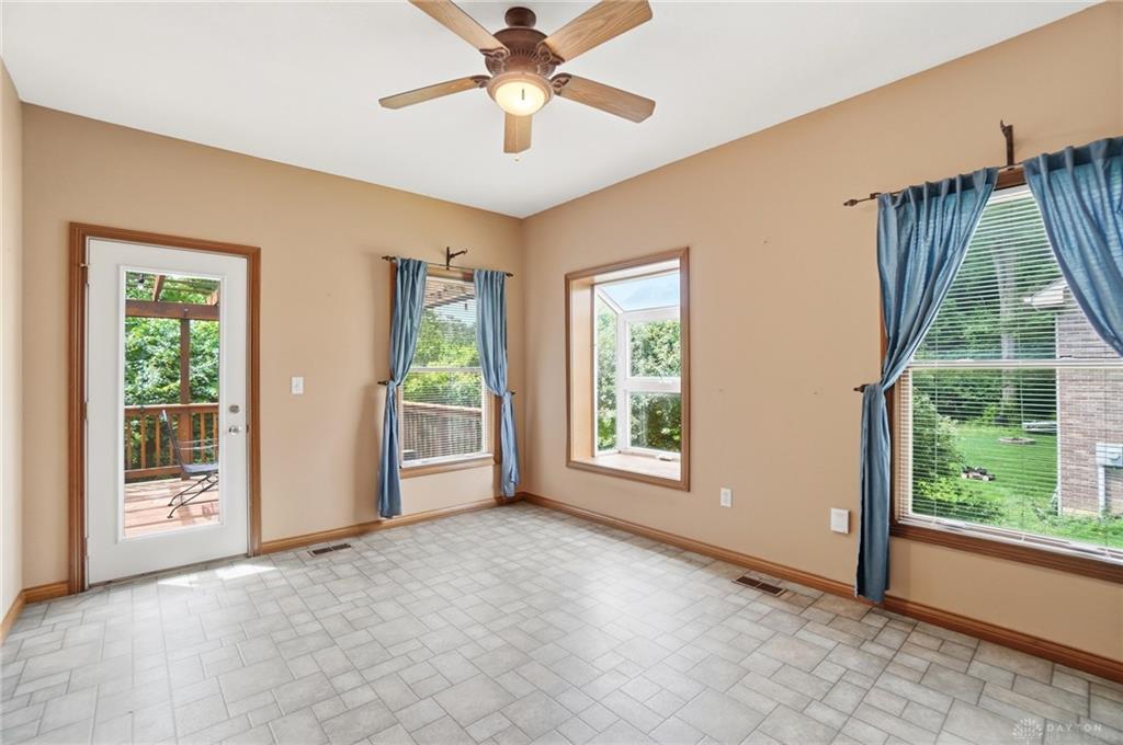 1424 Cole Property Photo 28