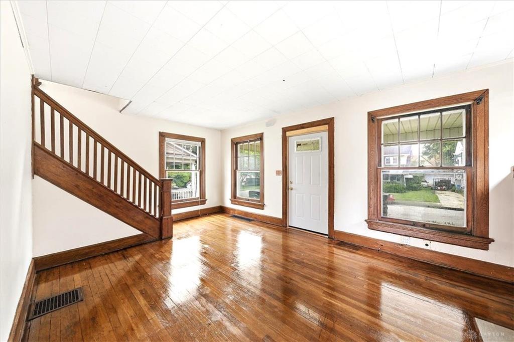 39 Cliff Property Photo 6