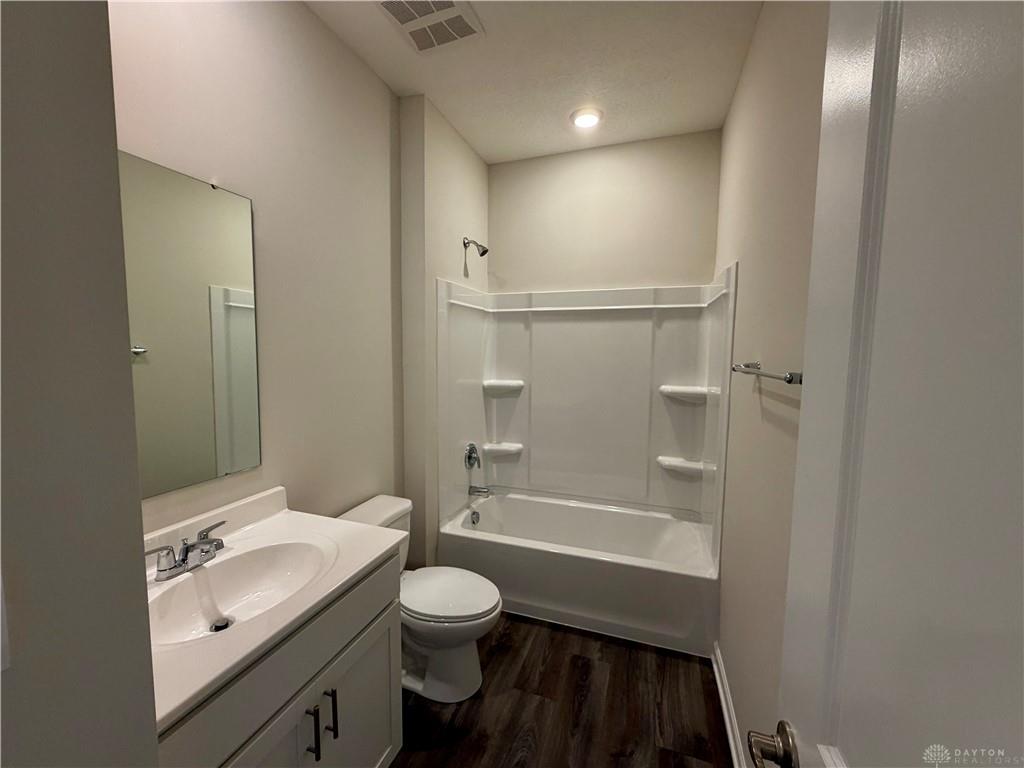 468 Hollywood Property Photo 12