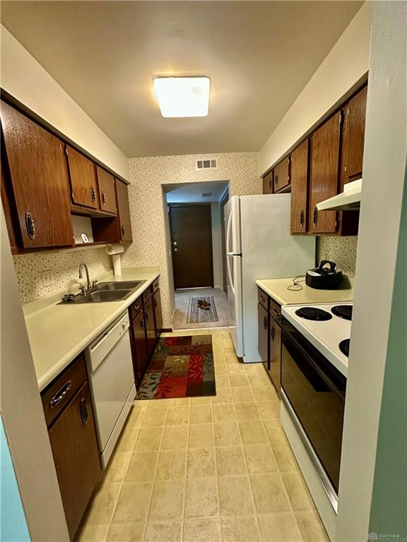 1342 Black Forest B Property Photo 2