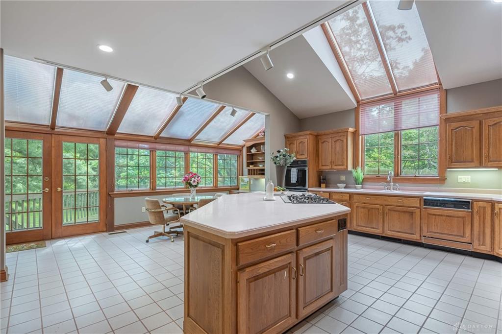 514 Shambord Property Photo 11