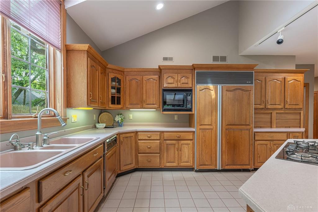 514 Shambord Property Photo 13
