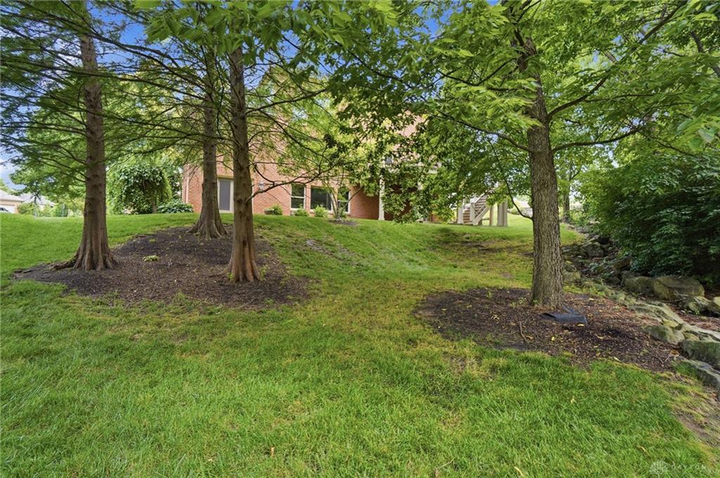295 N Hills Property Photo 57