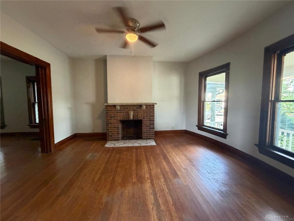 23 E Parkwood Property Photo 7