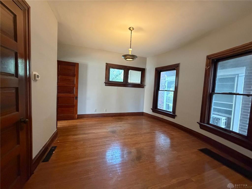 23 E Parkwood Property Photo 10