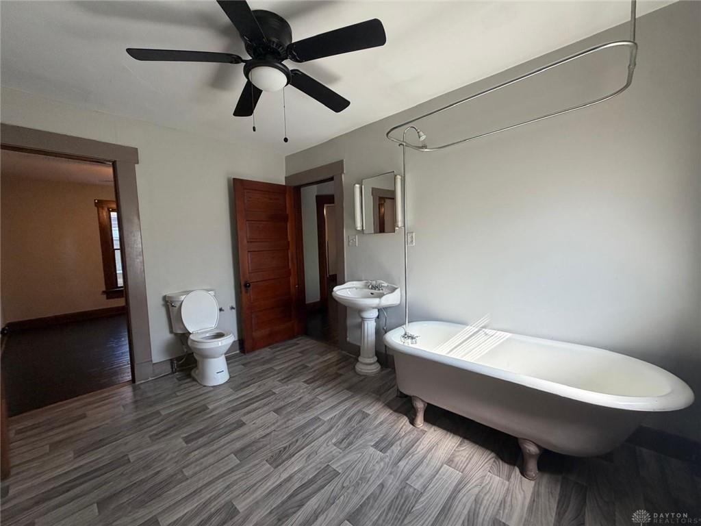 23 E Parkwood Property Photo 11