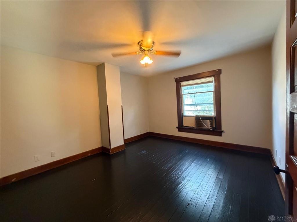 23 E Parkwood Property Photo 16