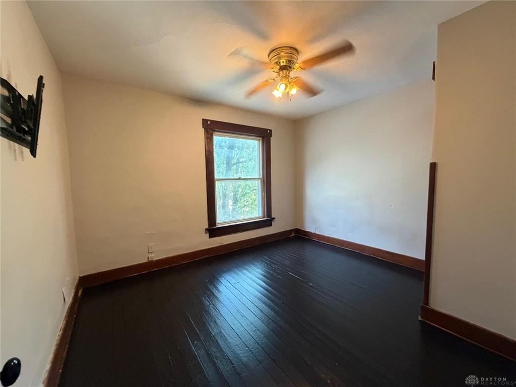 23 E Parkwood Property Photo 17