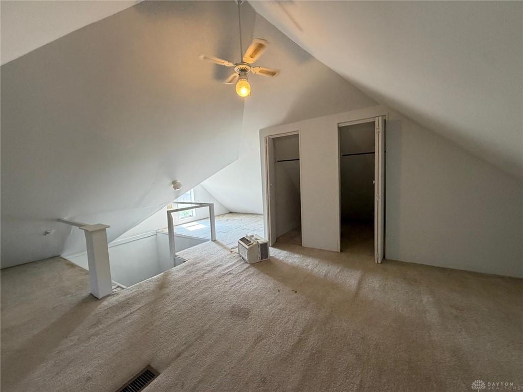 23 E Parkwood Property Photo 21