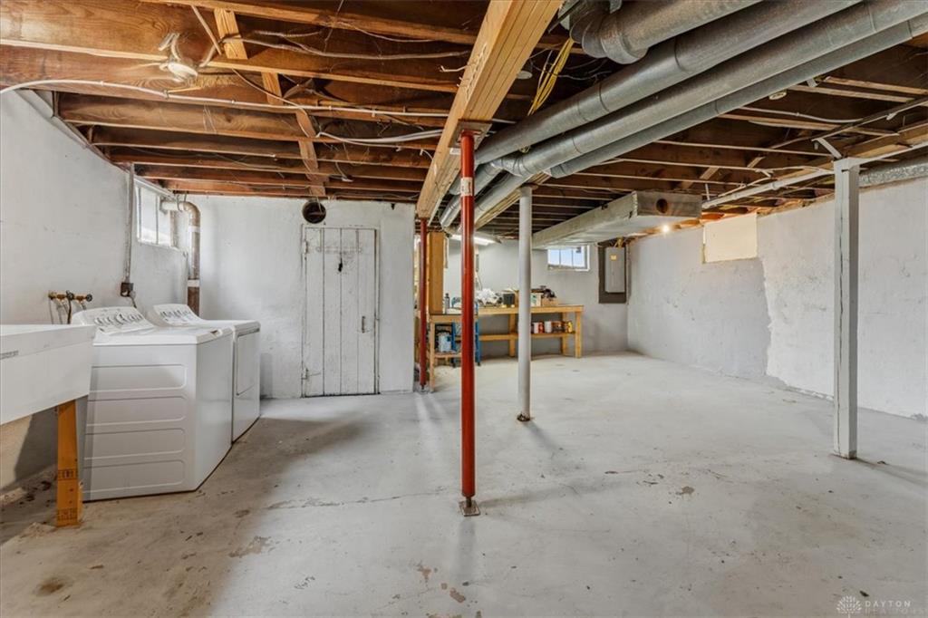 2212 Arlington Property Photo 31