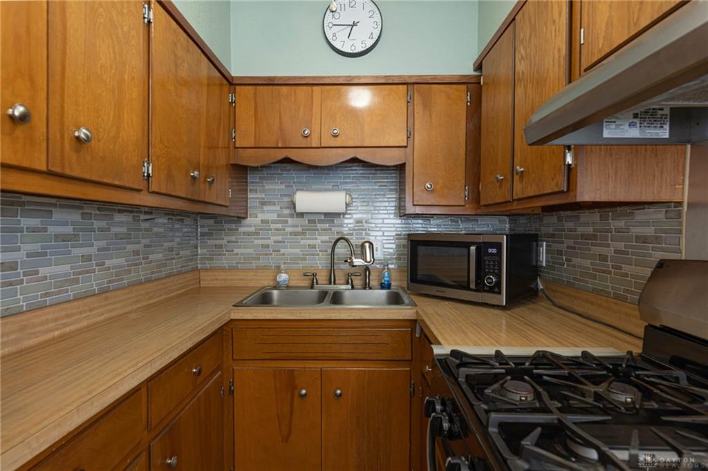 1714 Rosemont Property Photo 11