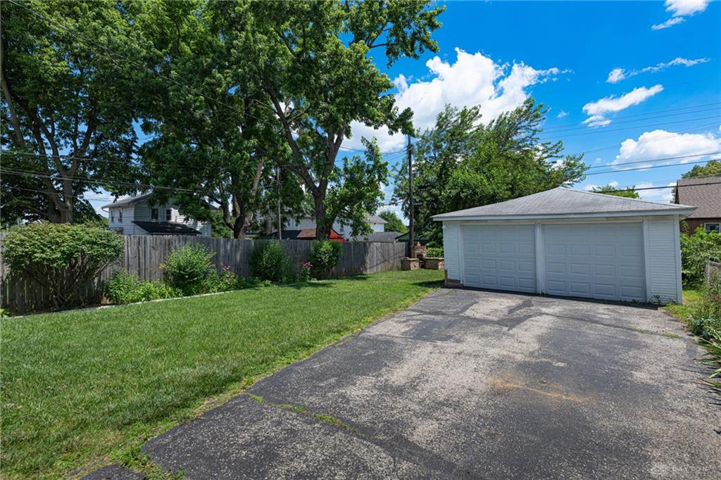 1714 Rosemont Property Photo 24
