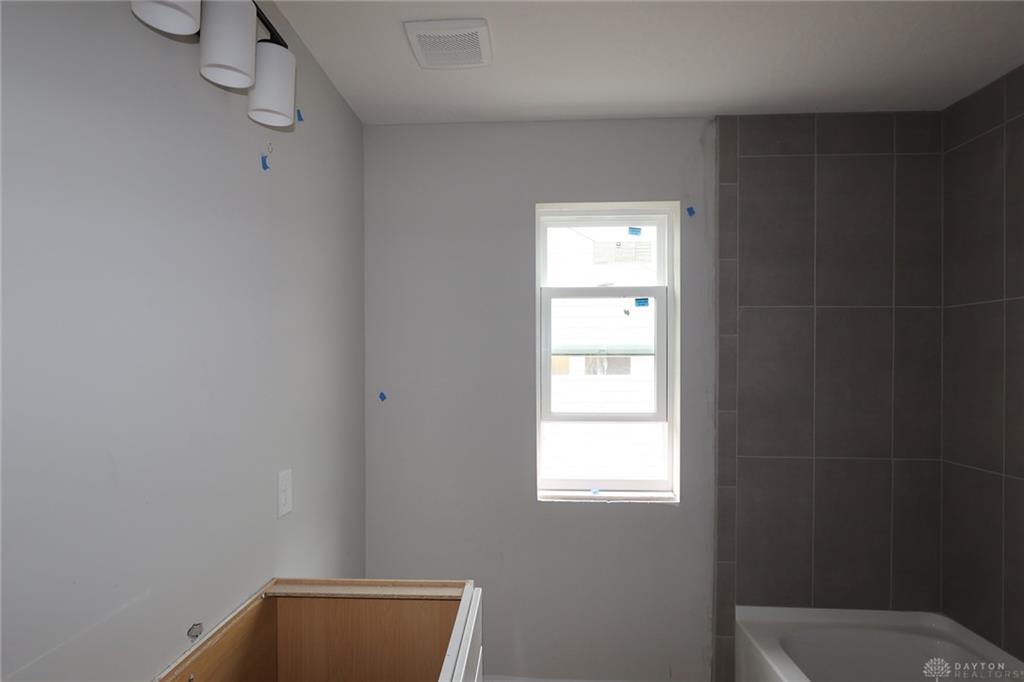 586 Goldfinch Property Photo 10