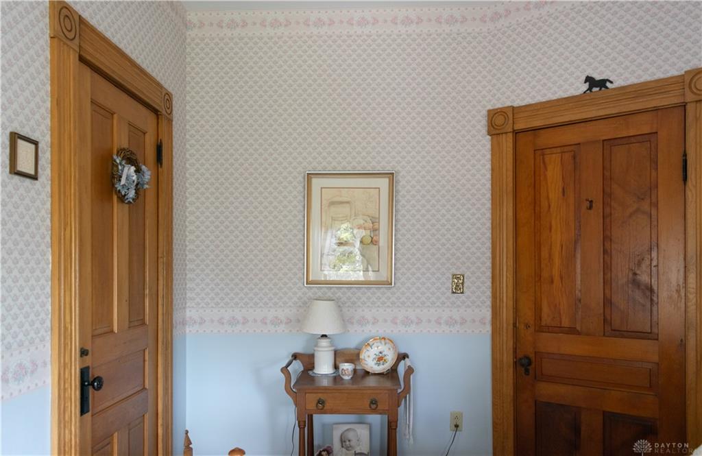 113 E South Property Photo 7