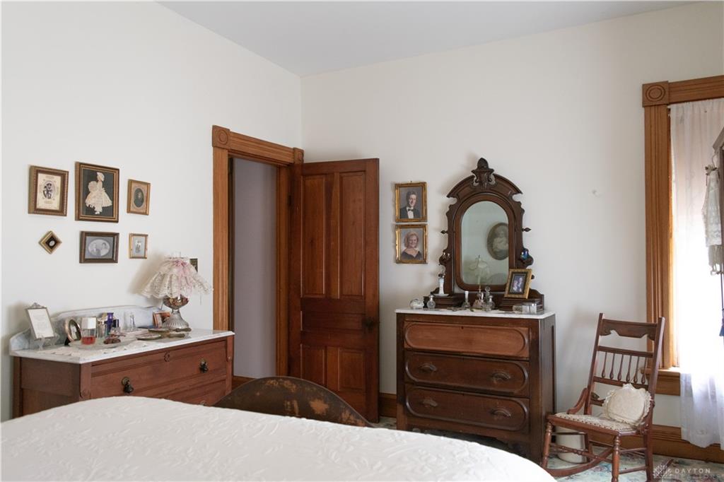 113 E South Property Photo 11