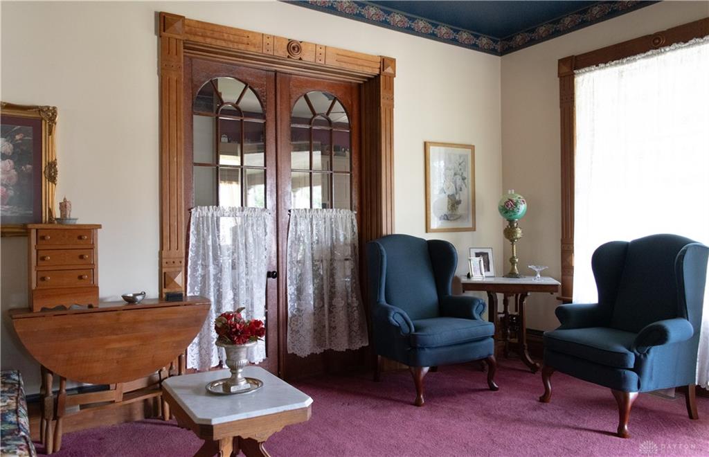 113 E South Property Photo 35