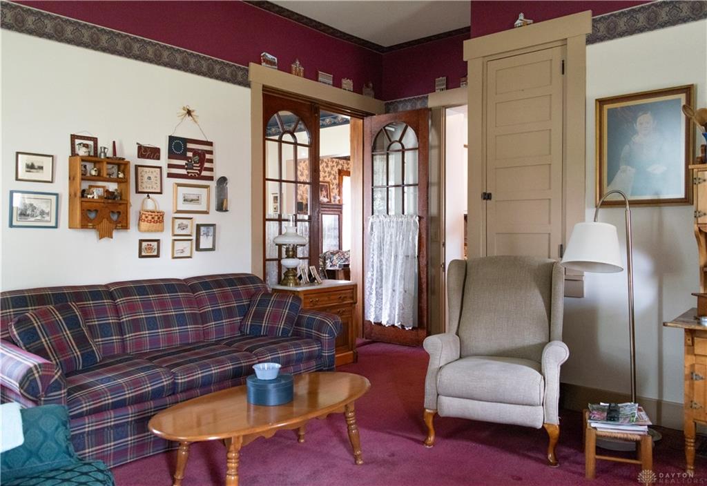 113 E South Property Photo 41