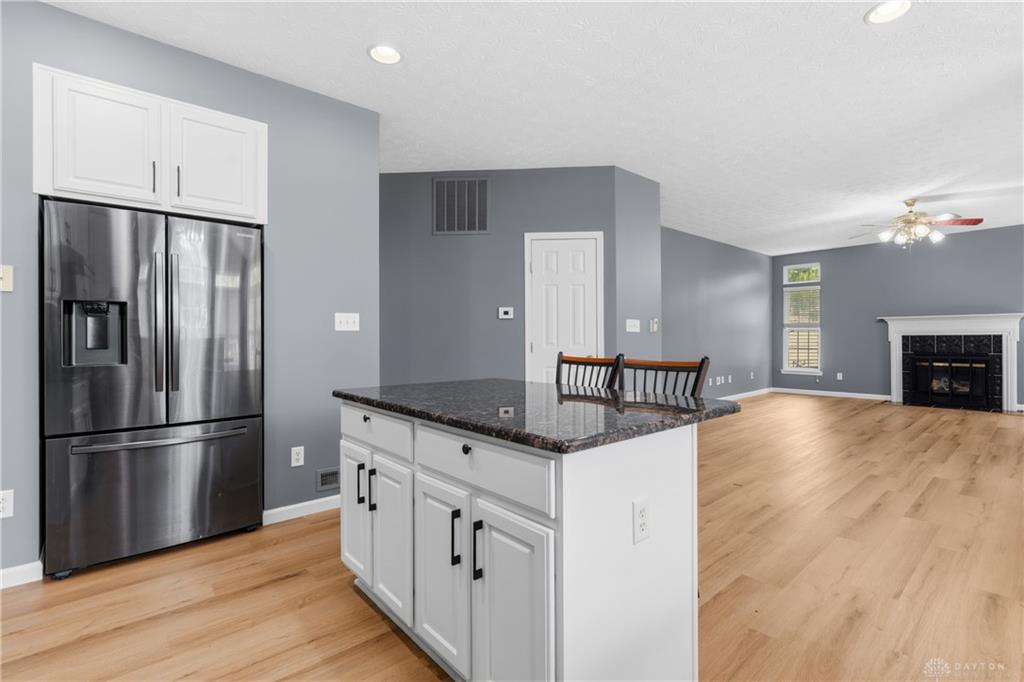 9120 Surrey Gate Property Photo 5
