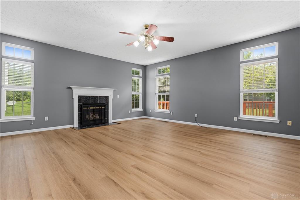9120 Surrey Gate Property Photo 9