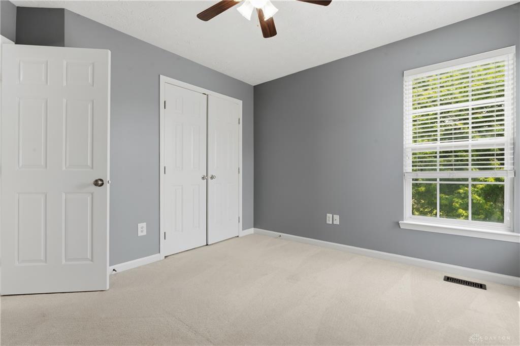 9120 Surrey Gate Property Photo 35